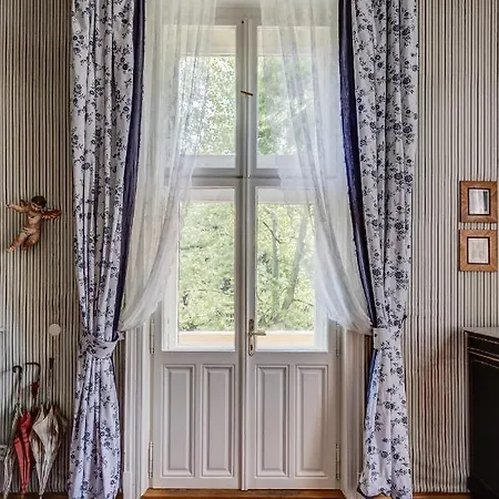 Vila Austerlitz بيت ضيافة 3*