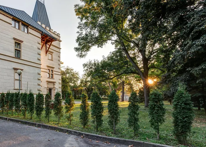 Vila Austerlitz بيت ضيافة